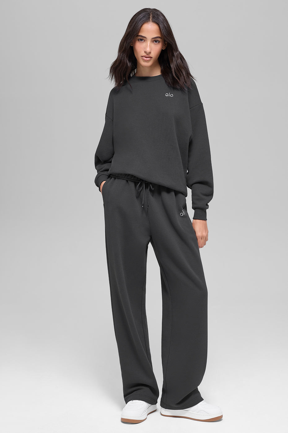 Alo Yoga Accolade Set — Crewneck Pullover + Straight Leg Sweatpant